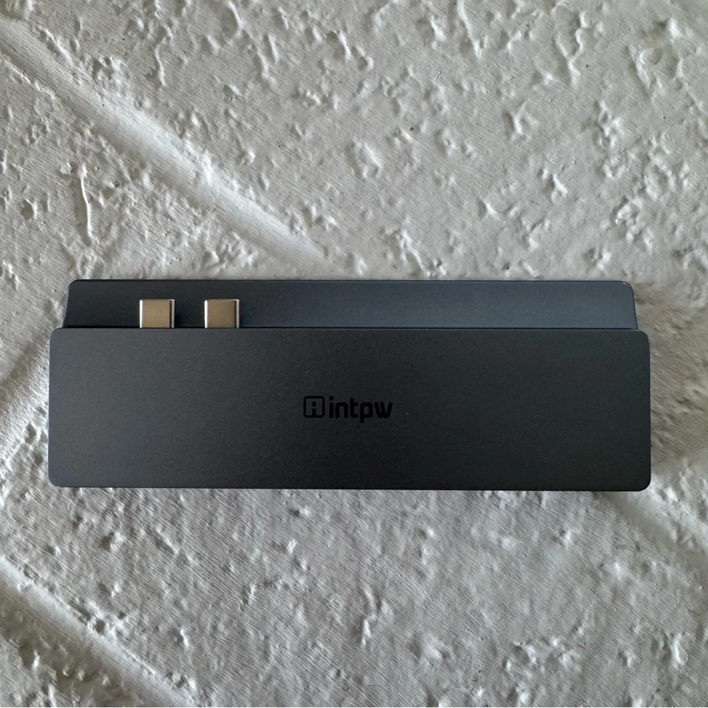 Intpw 8-in-1 Multiport USB-C Hub / Dock